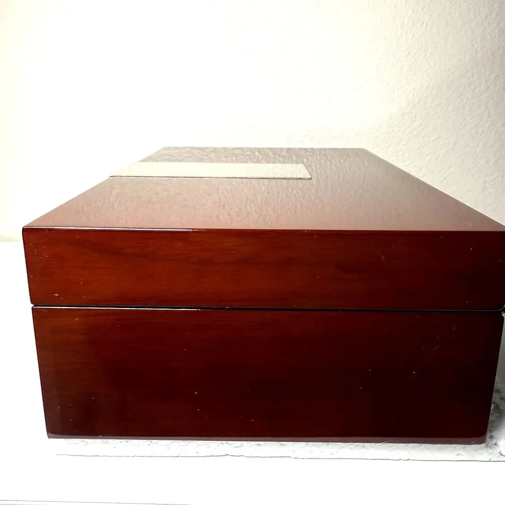 Bey-Berk Lacquered Walnut 8 Slot Watch Box Solid Wood Display Case